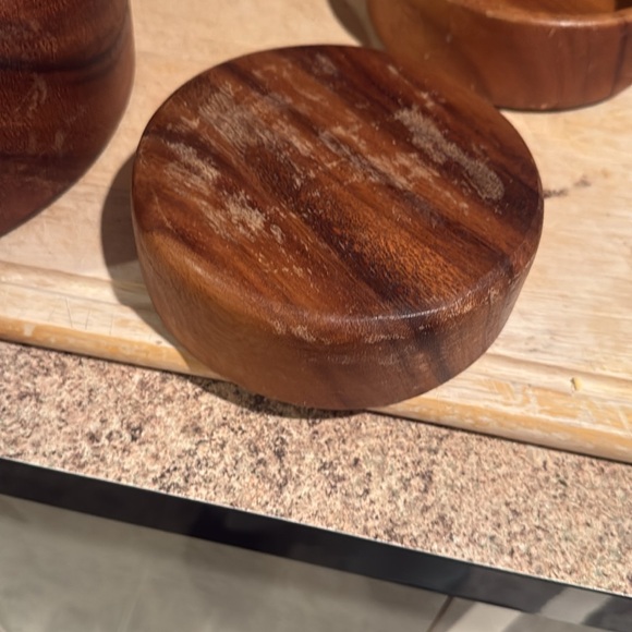 Set of Three Wooden Bowls - Picture 6 of 7